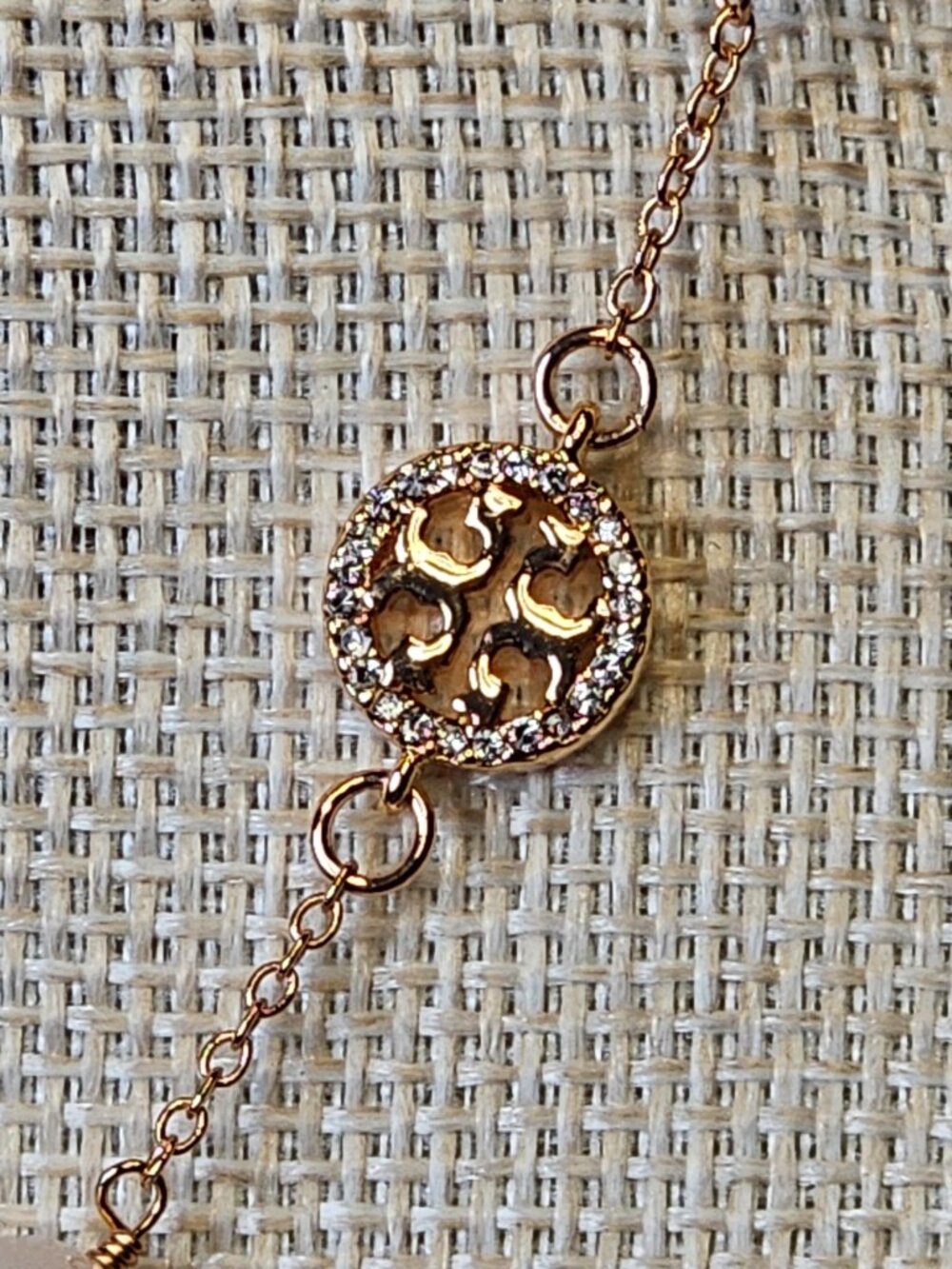 Tory Burch Icon Swarovski Crystal Pave & Pearl station necklace new 16" - Picture 6 of 8